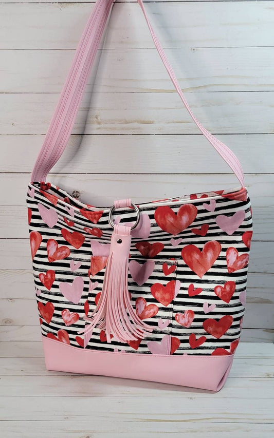 Hearts and stripes// valentine's day// Stephie shoulder bag